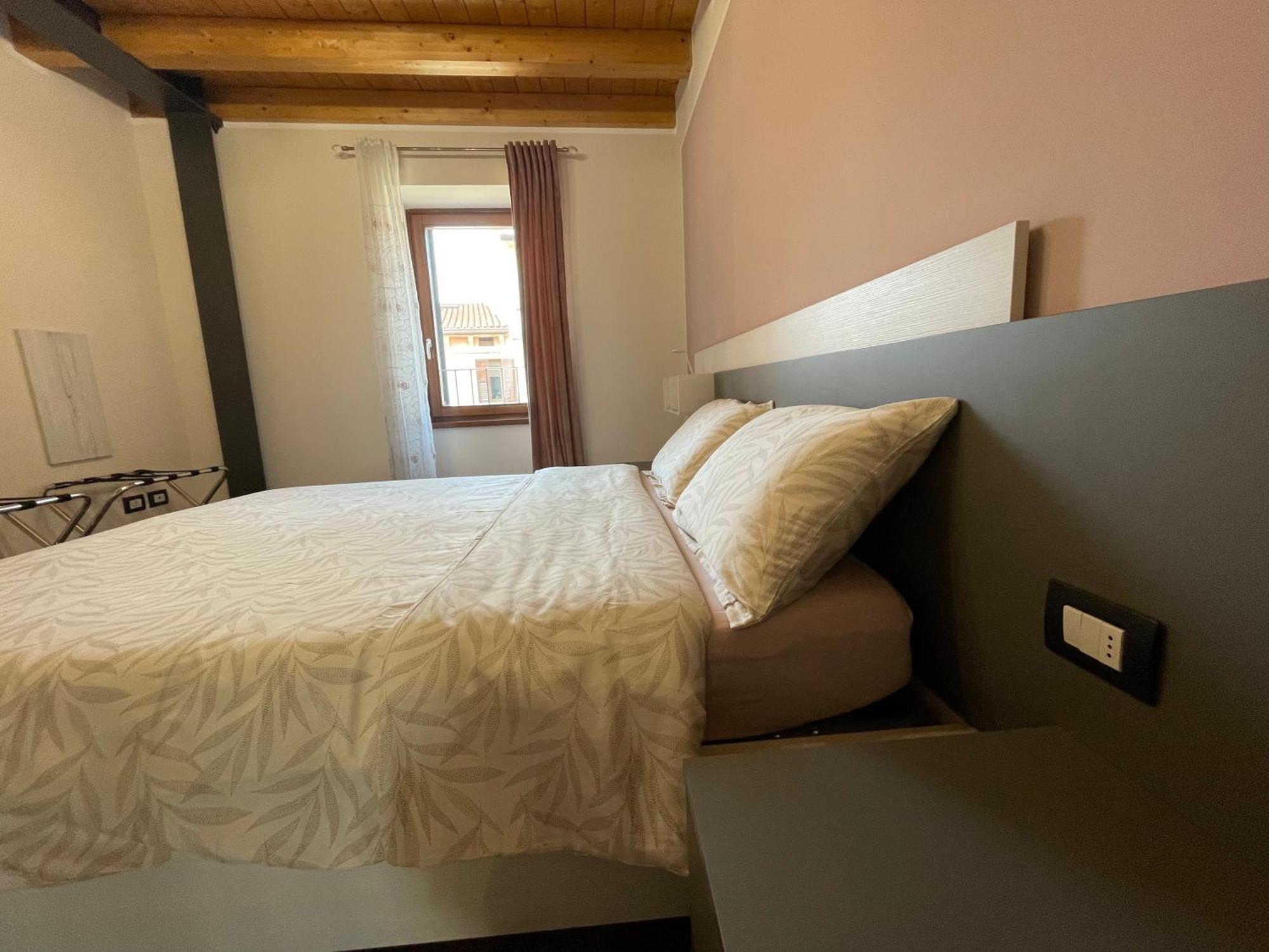 Dimora Rosso San Zeno - Wifi Veloce E Adatto Per Famiglie Vérone Extérieur photo