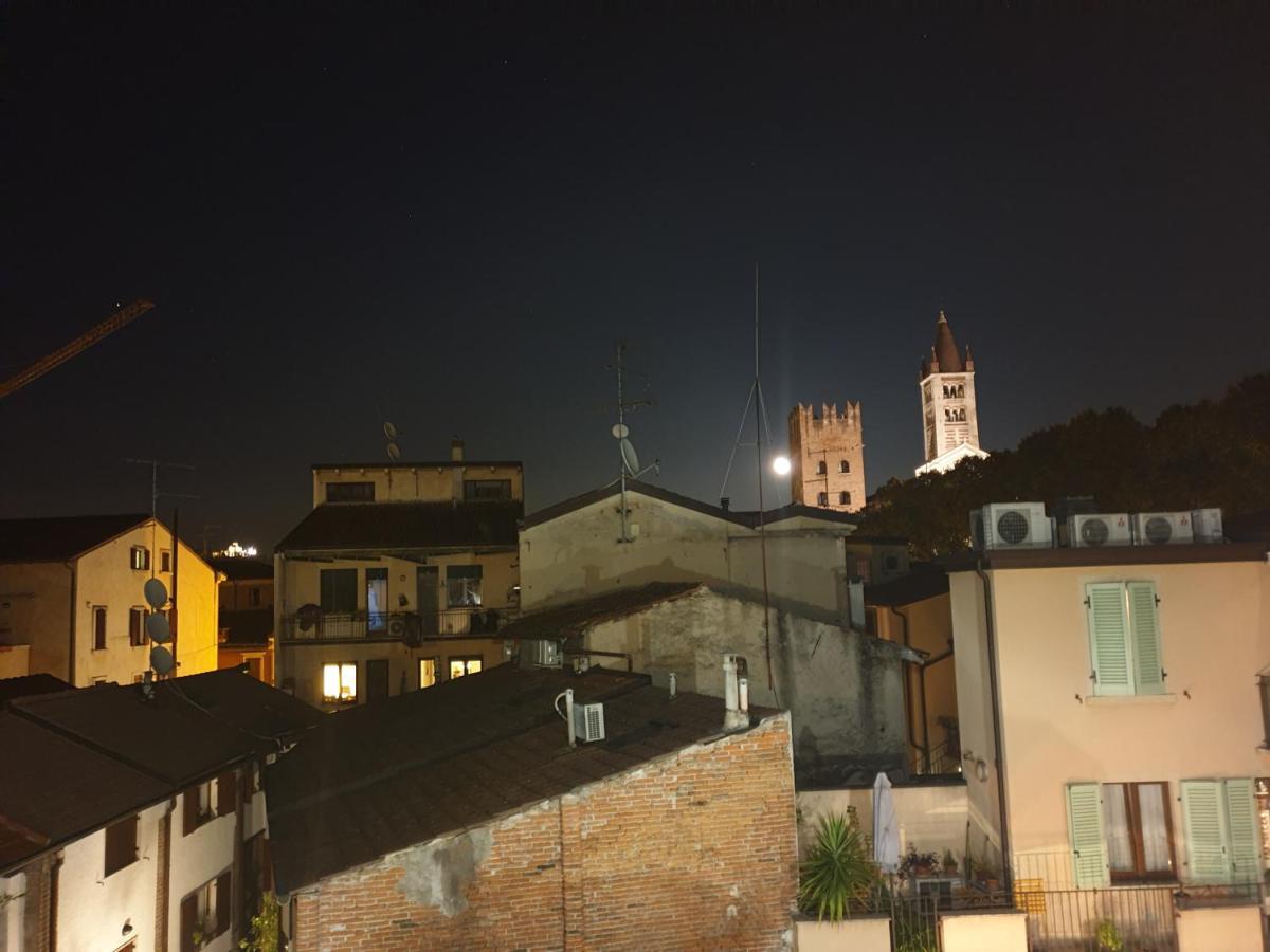 Dimora Rosso San Zeno - Wifi Veloce E Adatto Per Famiglie Vérone Extérieur photo