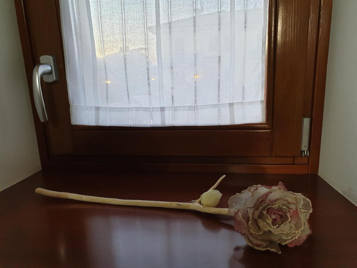 Dimora Rosso San Zeno - Wifi Veloce E Adatto Per Famiglie Vérone Extérieur photo